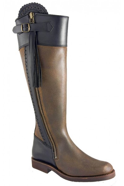 brown leather horse riding boots 