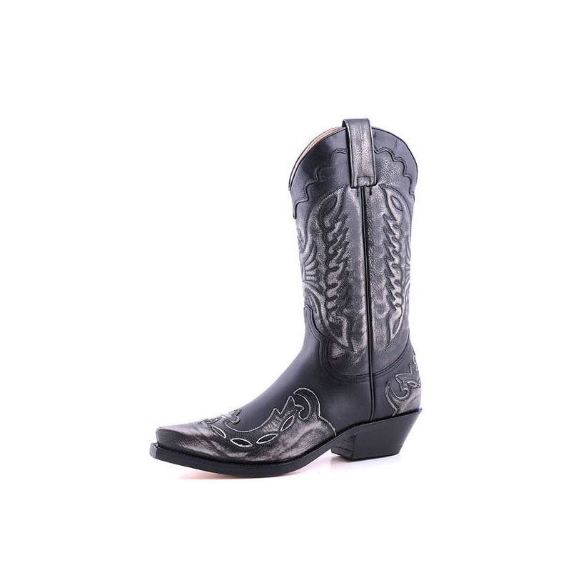 black cowboy boots silver tip