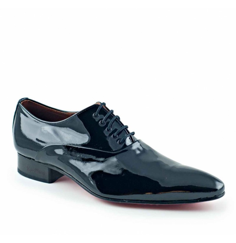 BLACK PATENT LEATHER LOAFERS Shiny black leather formal shoes