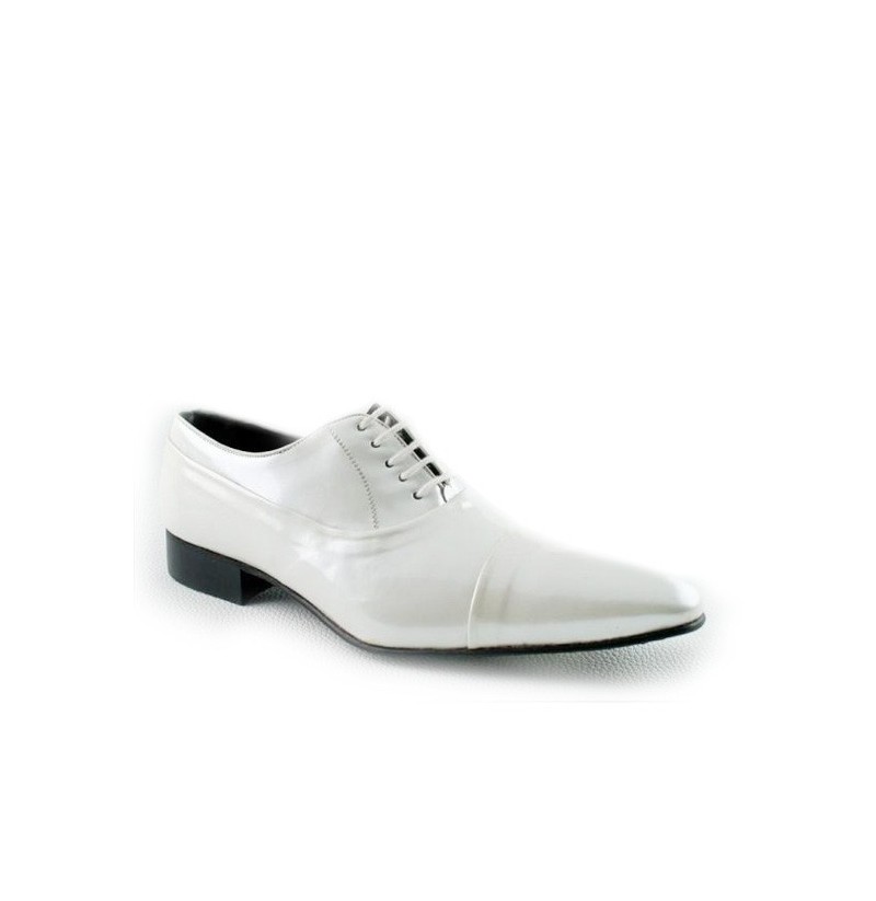 SMART WHITE MENS SHOES FOR WEDDINGS Varnished white leather oxfords