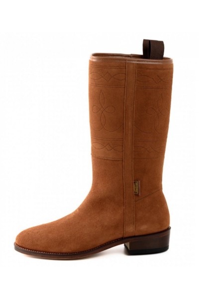 Suede camel spanish style boots